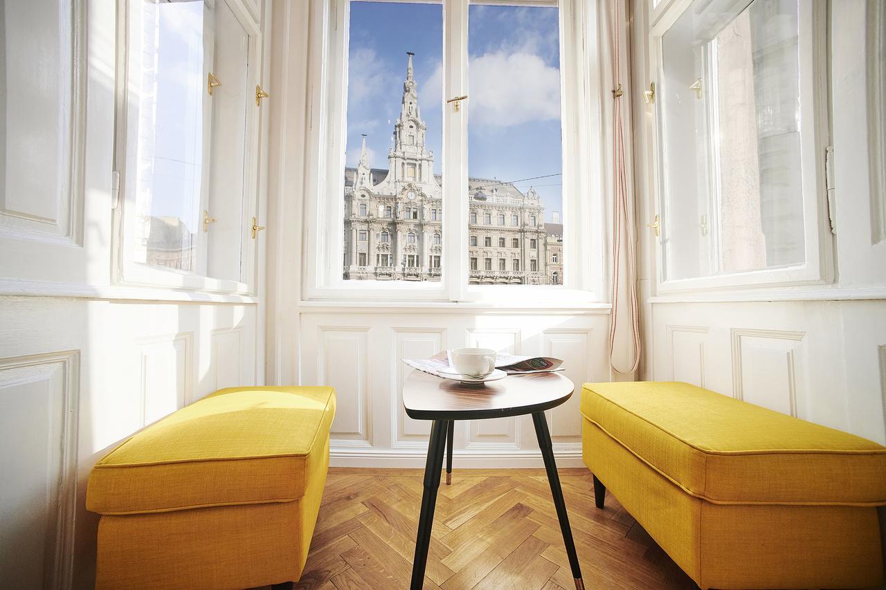 New York Palace View Apartment Budapest Luaran gambar