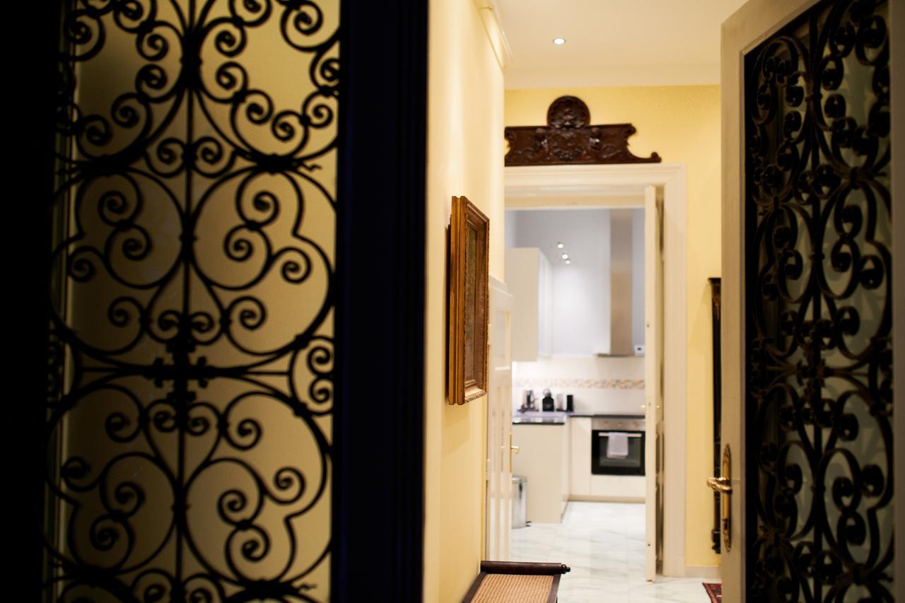 New York Palace View Apartment Budapest Luaran gambar