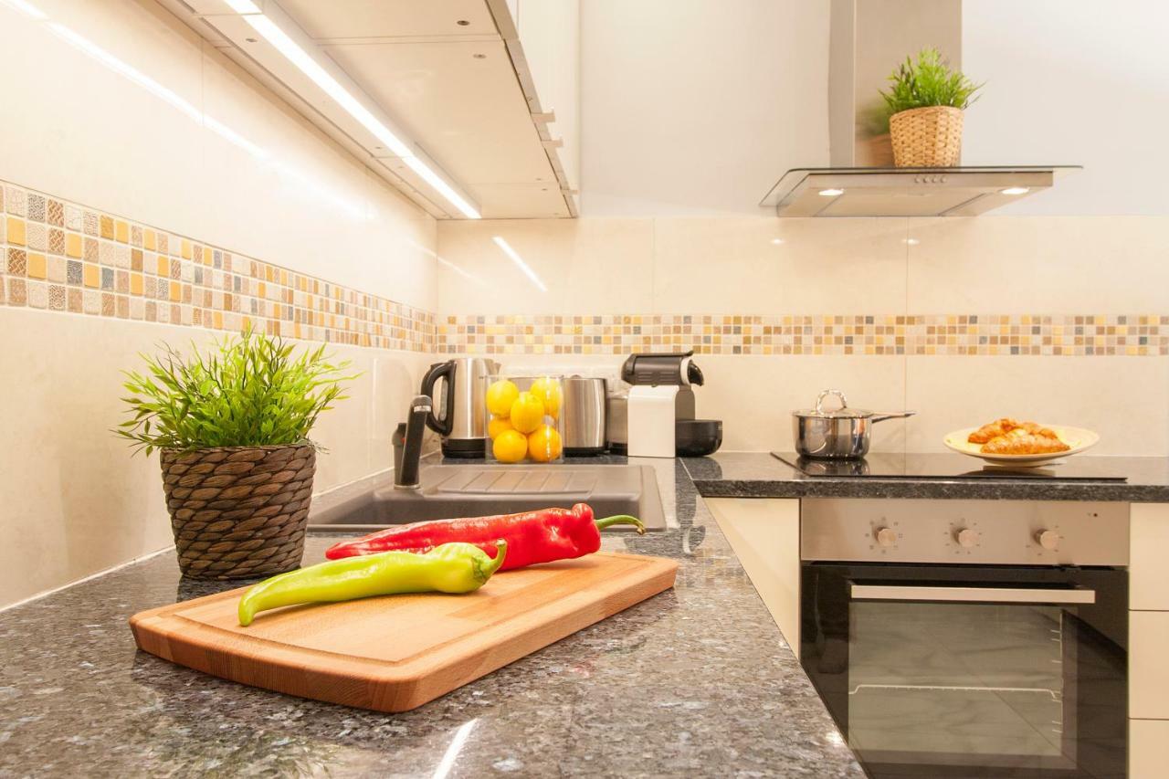 New York Palace View Apartment Budapest Luaran gambar
